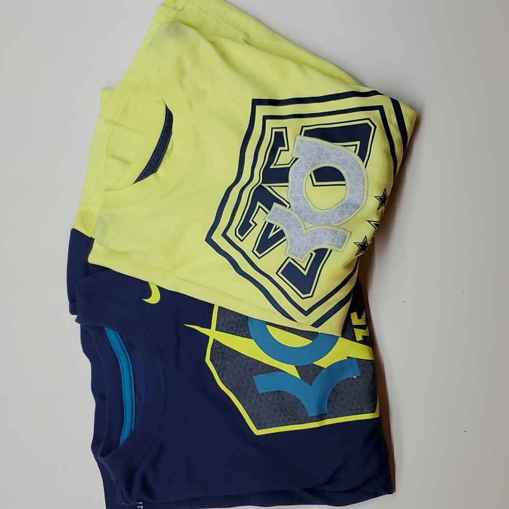 Boys Youth Small KD Nike T-shirts